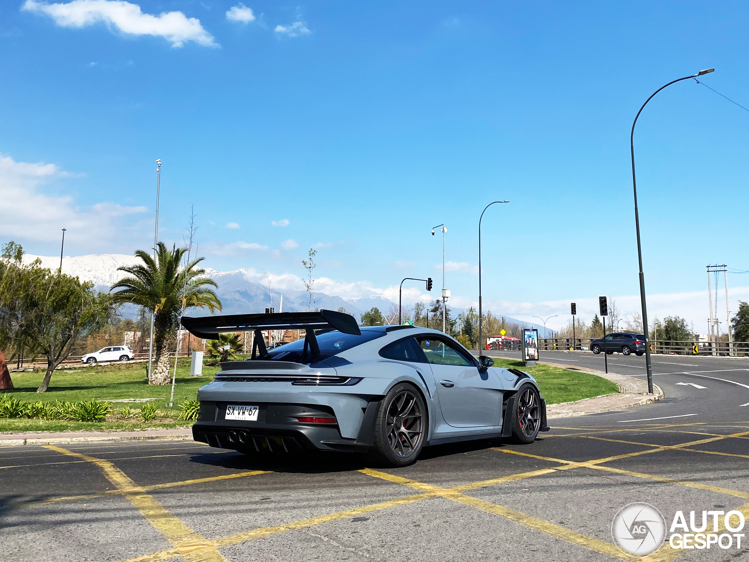 Porsche 992 GT3 RS Weissach Package