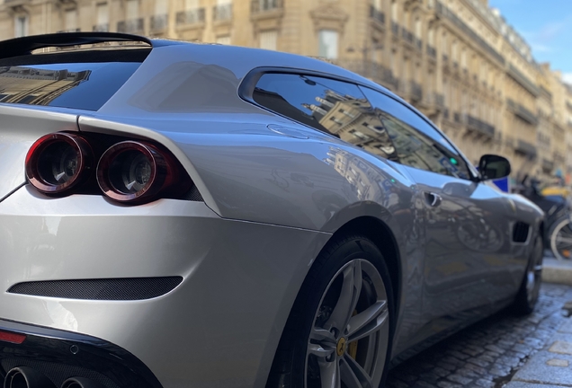 Ferrari GTC4Lusso