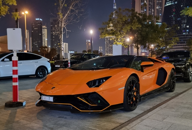 Lamborghini Aventador LP780-4 Ultimae Roadster