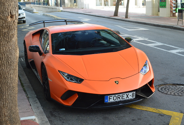 Lamborghini Huracán LP640-4 Performante