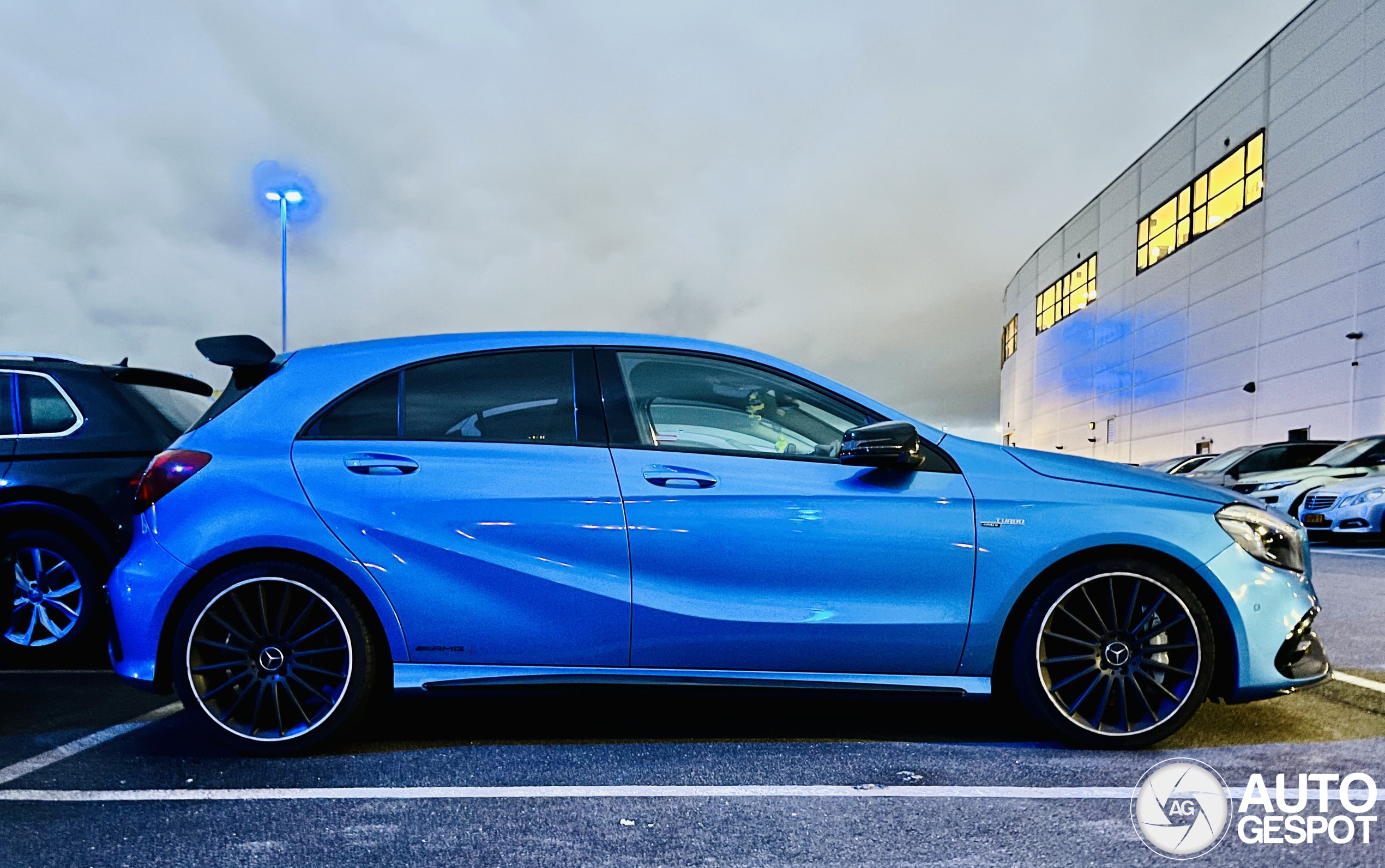 Mercedes-AMG A 45 W176 2015