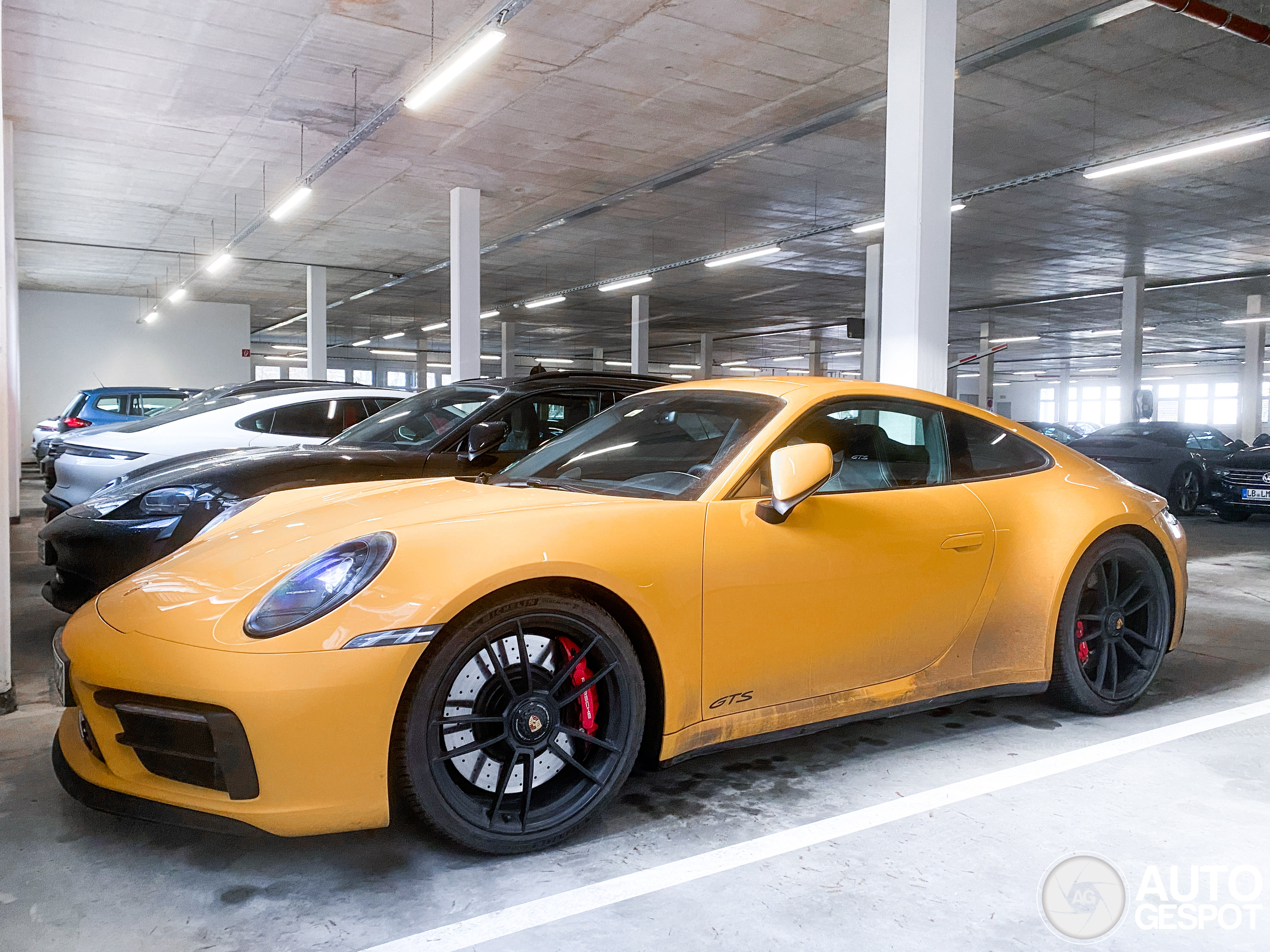 Porsche 992 Carrera GTS