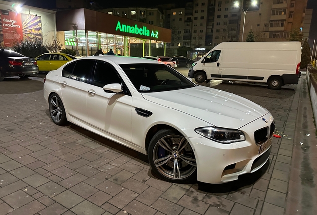 BMW M5 F10 2011