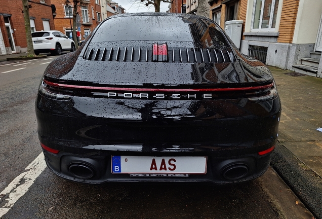 Porsche 992 Carrera 4S