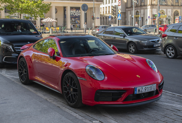 Porsche 992 Carrera GTS