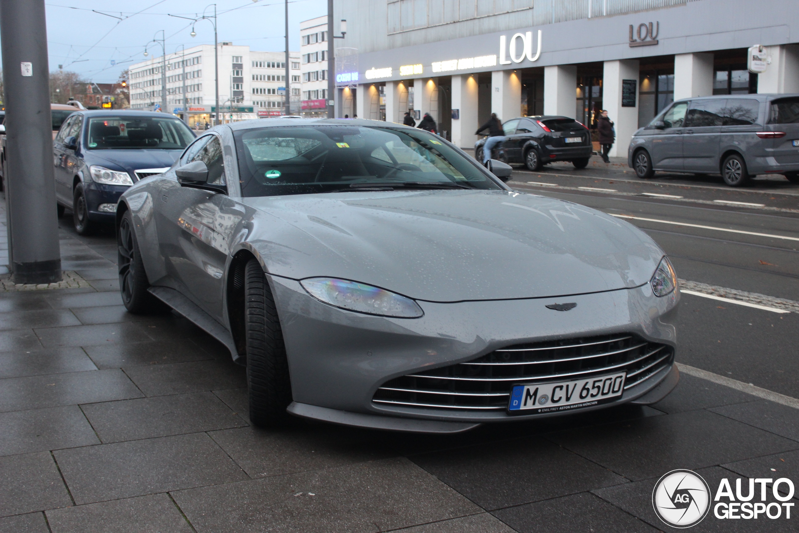 Aston Martin V8 Vantage 2018