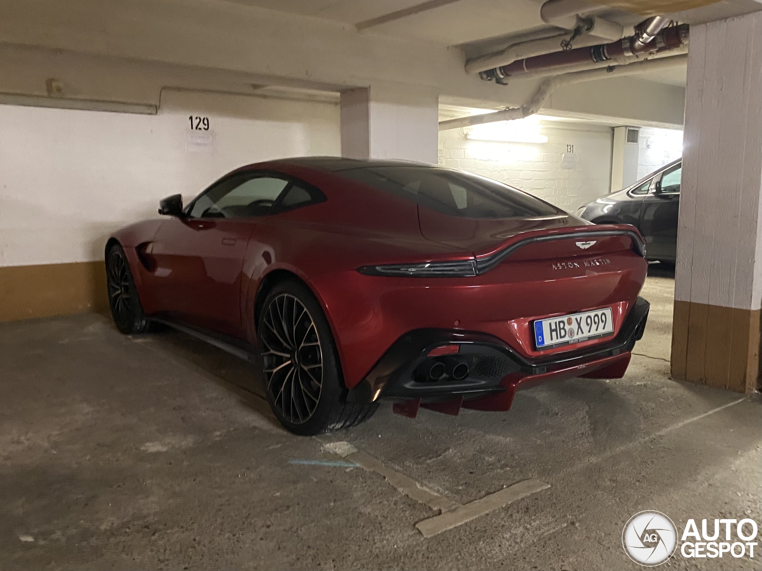 Aston Martin V8 Vantage 2018