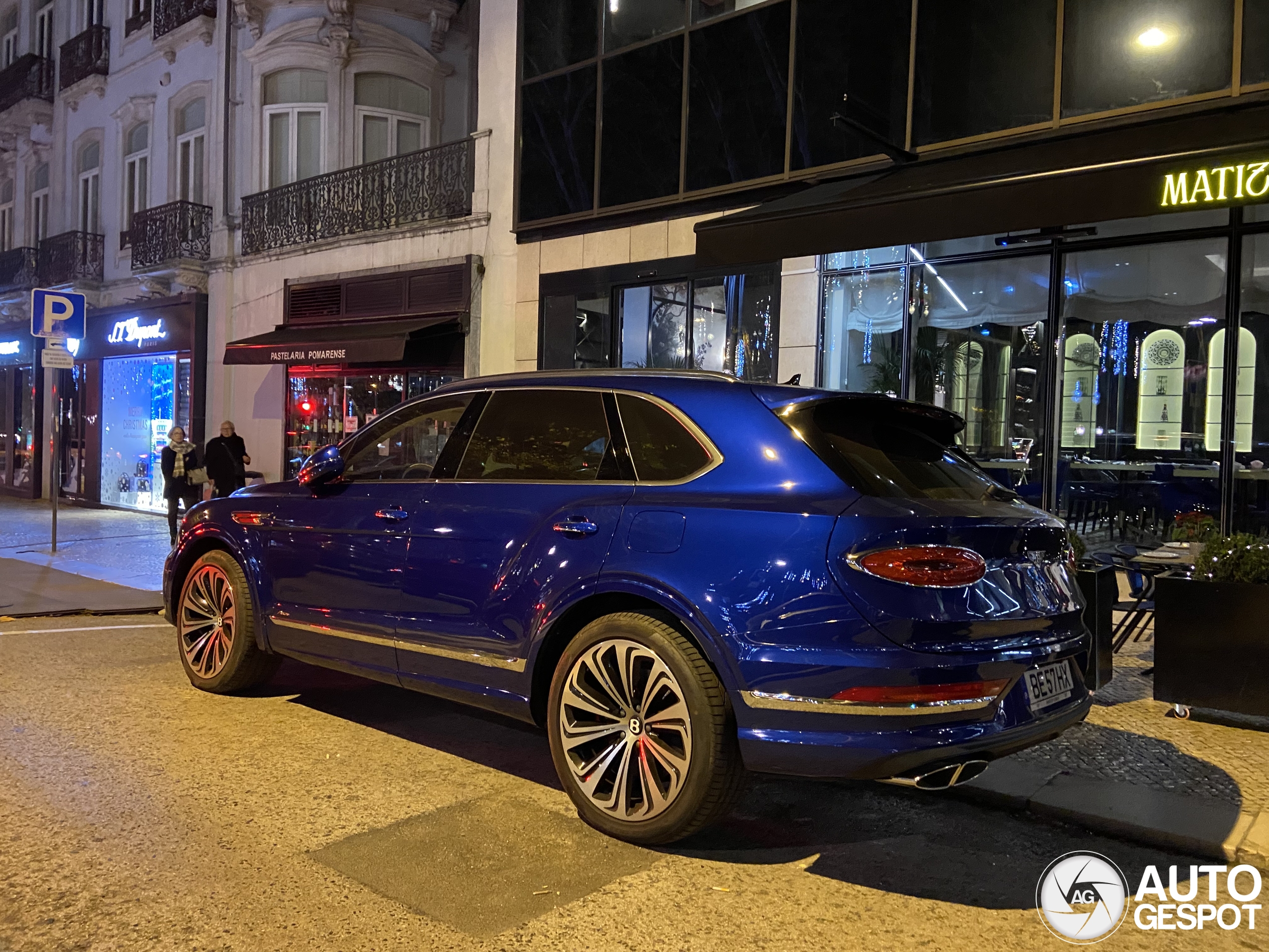 Bentley Bentayga Hybrid Azure