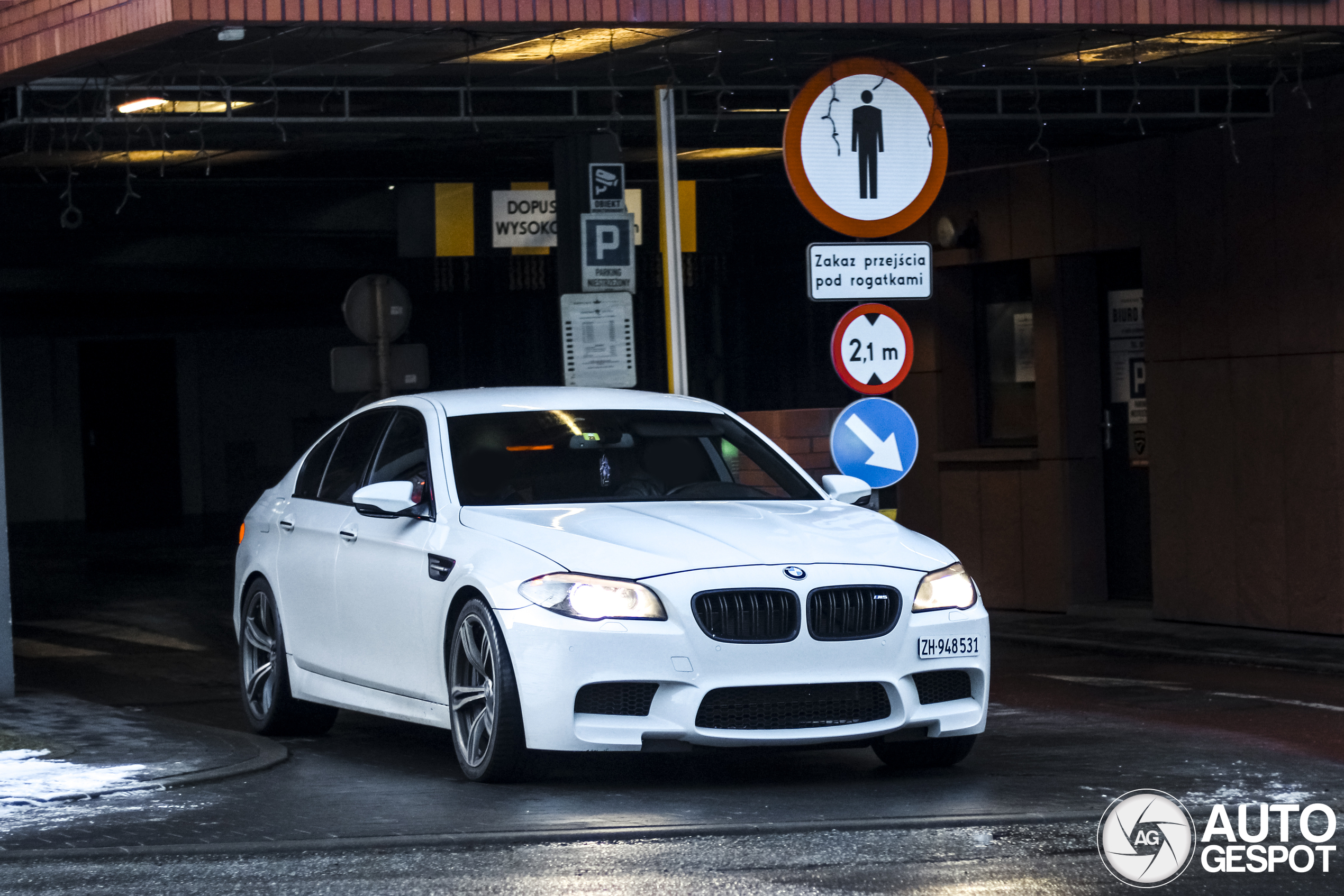 BMW M5 F10 2011