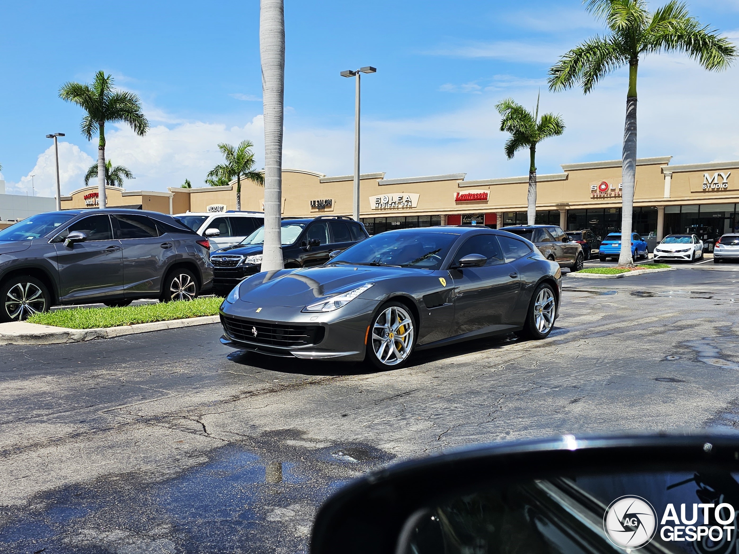 Ferrari GTC4Lusso