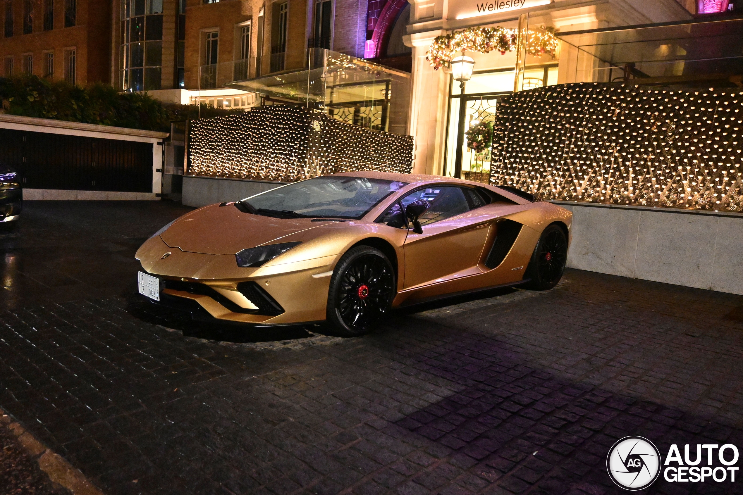 Lamborghini Aventador S LP740-4