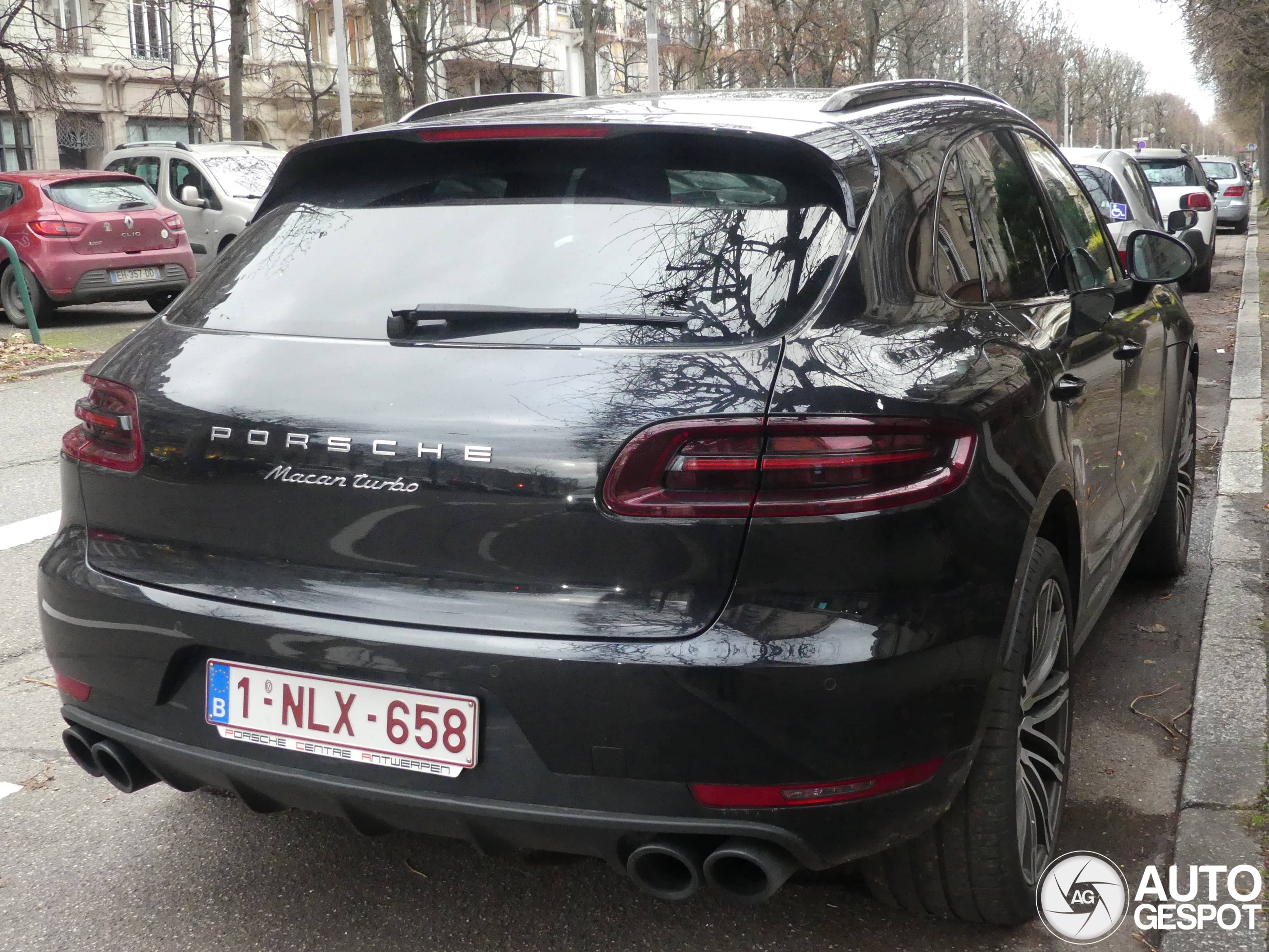 Porsche 95B Macan Turbo