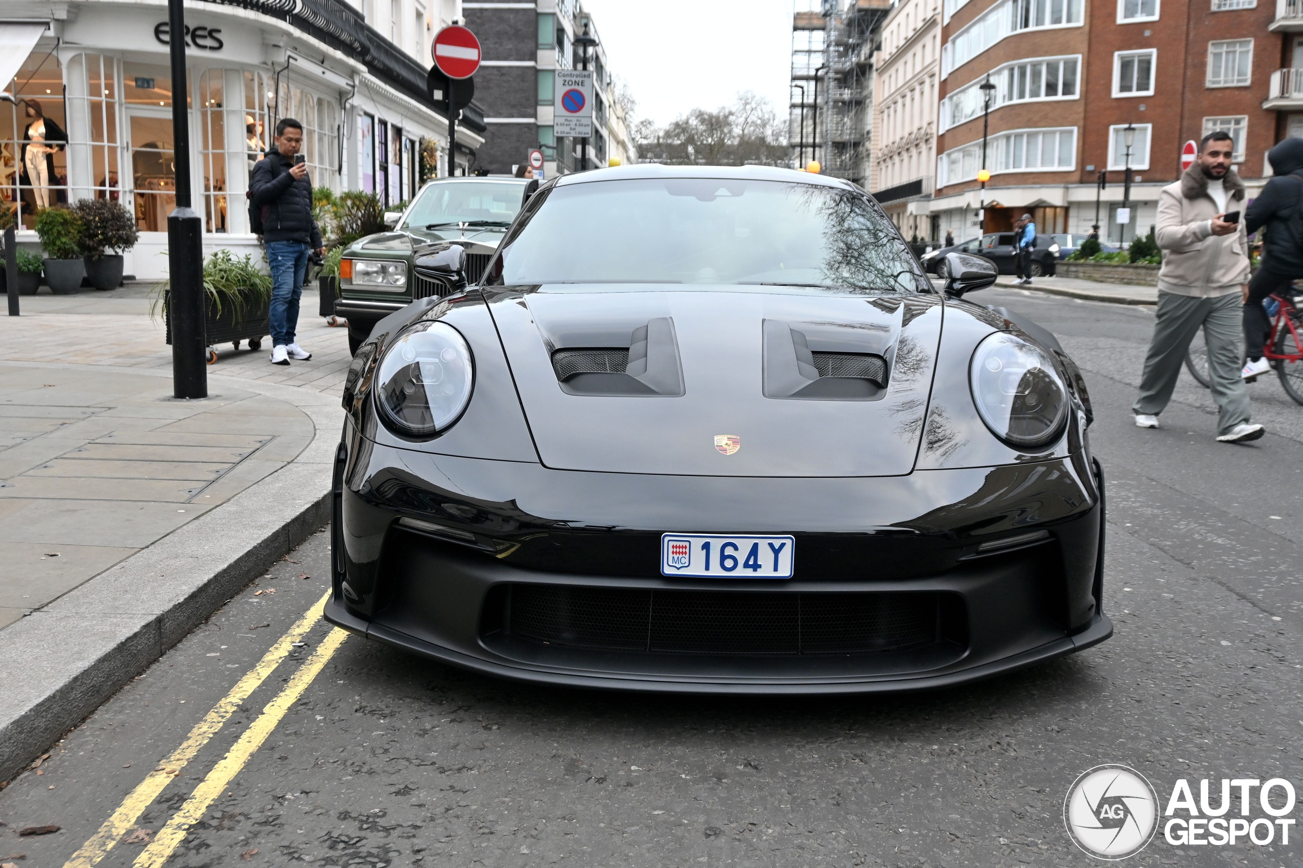 Porsche 992 GT3 RS Weissach Package