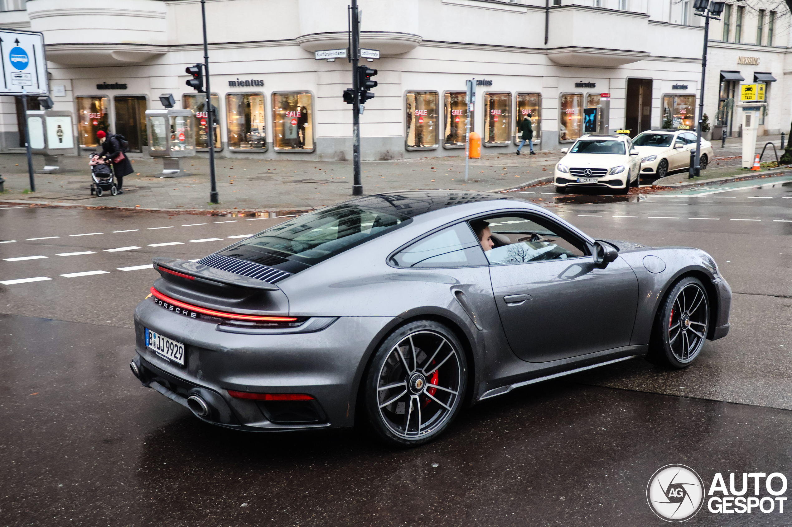 Porsche 992 Turbo