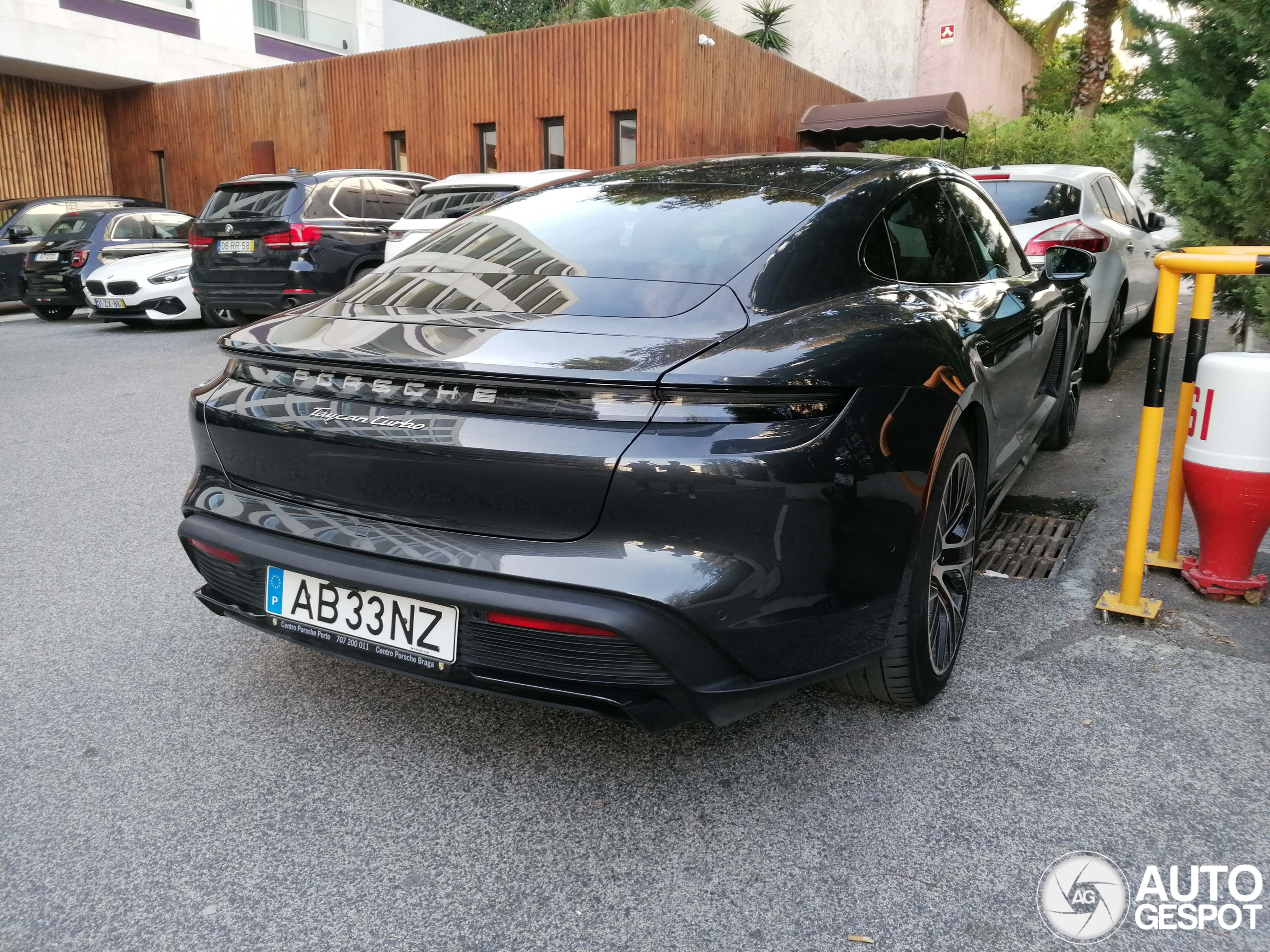 Porsche Taycan Turbo