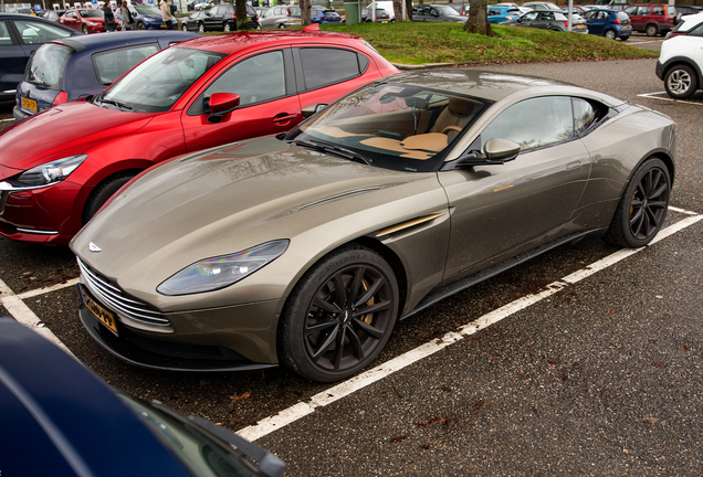 Aston Martin DB11 V8