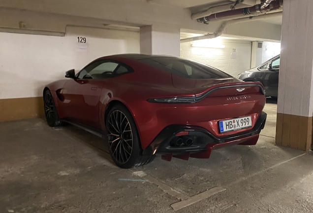 Aston Martin V8 Vantage 2018