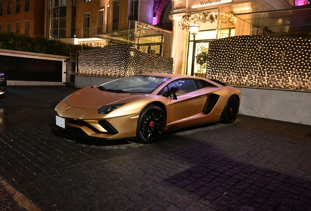 Lamborghini Aventador S LP740-4