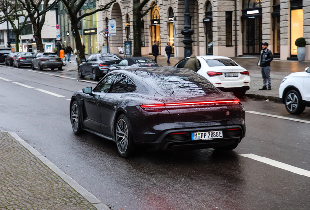 Porsche Taycan Turbo