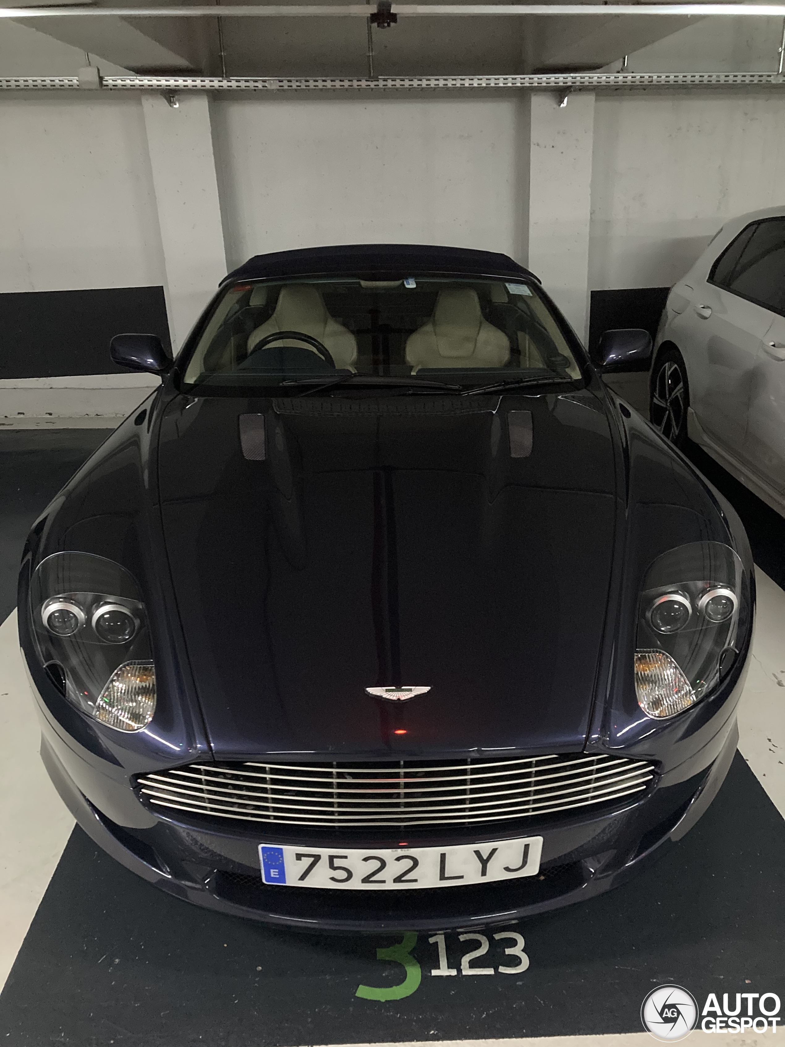 Aston Martin DB9 Volante