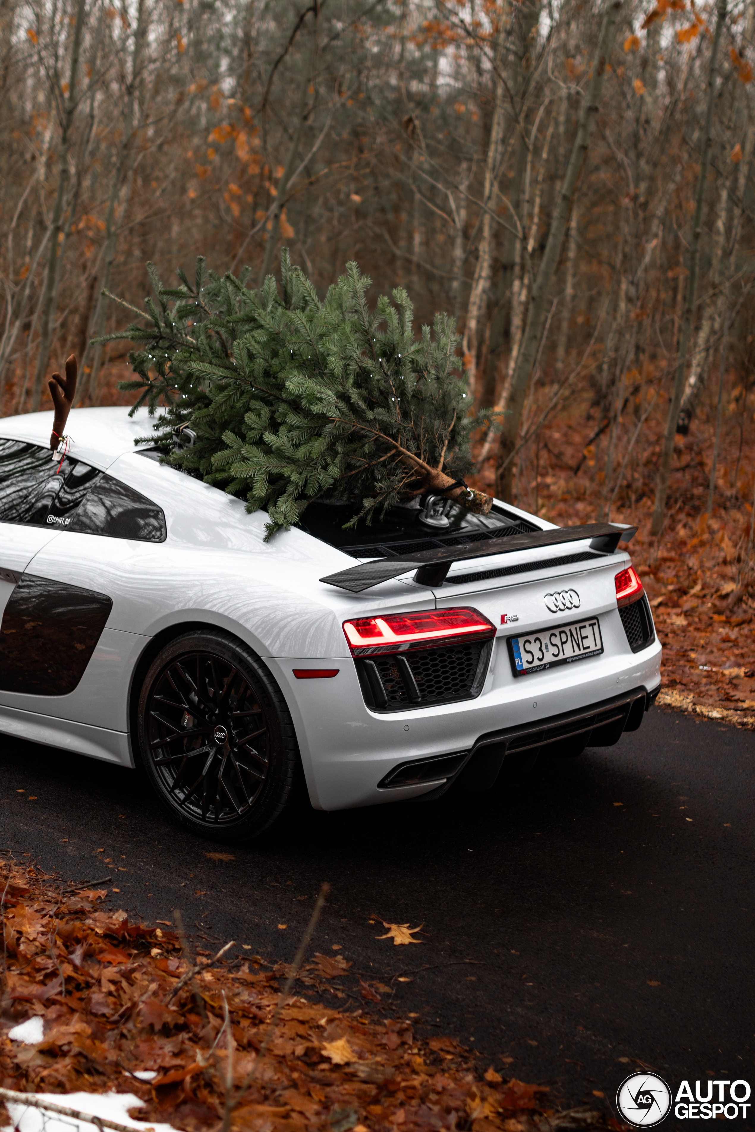 Ein verspäteter weihnachtlicher R8