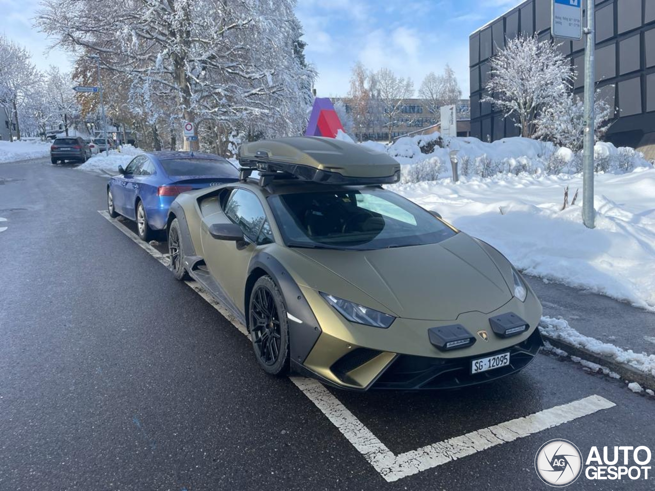 This is how the Lamborghini Huracán LP610-4 Sterrato should be used