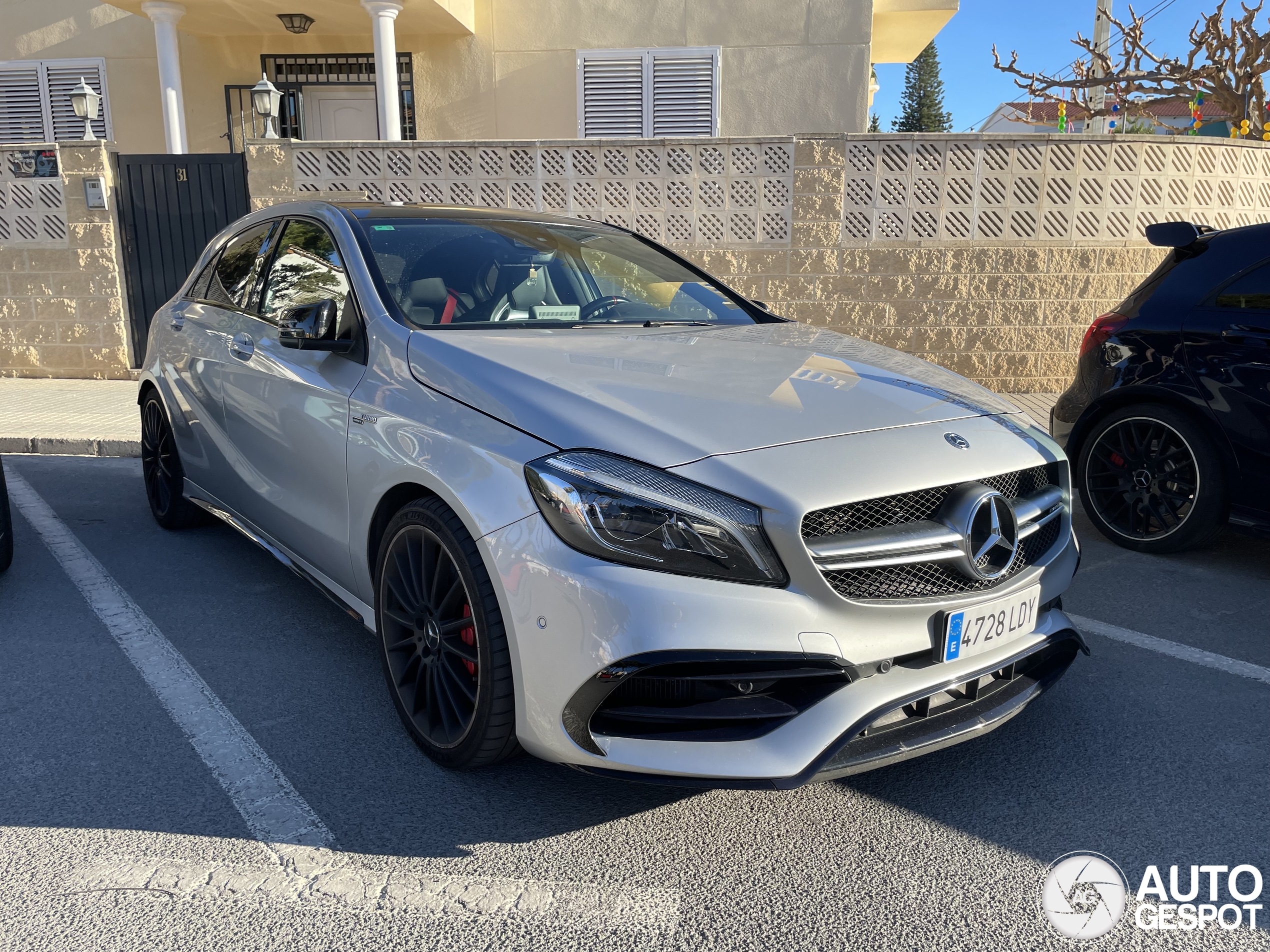 Mercedes-AMG A 45 W176 2015