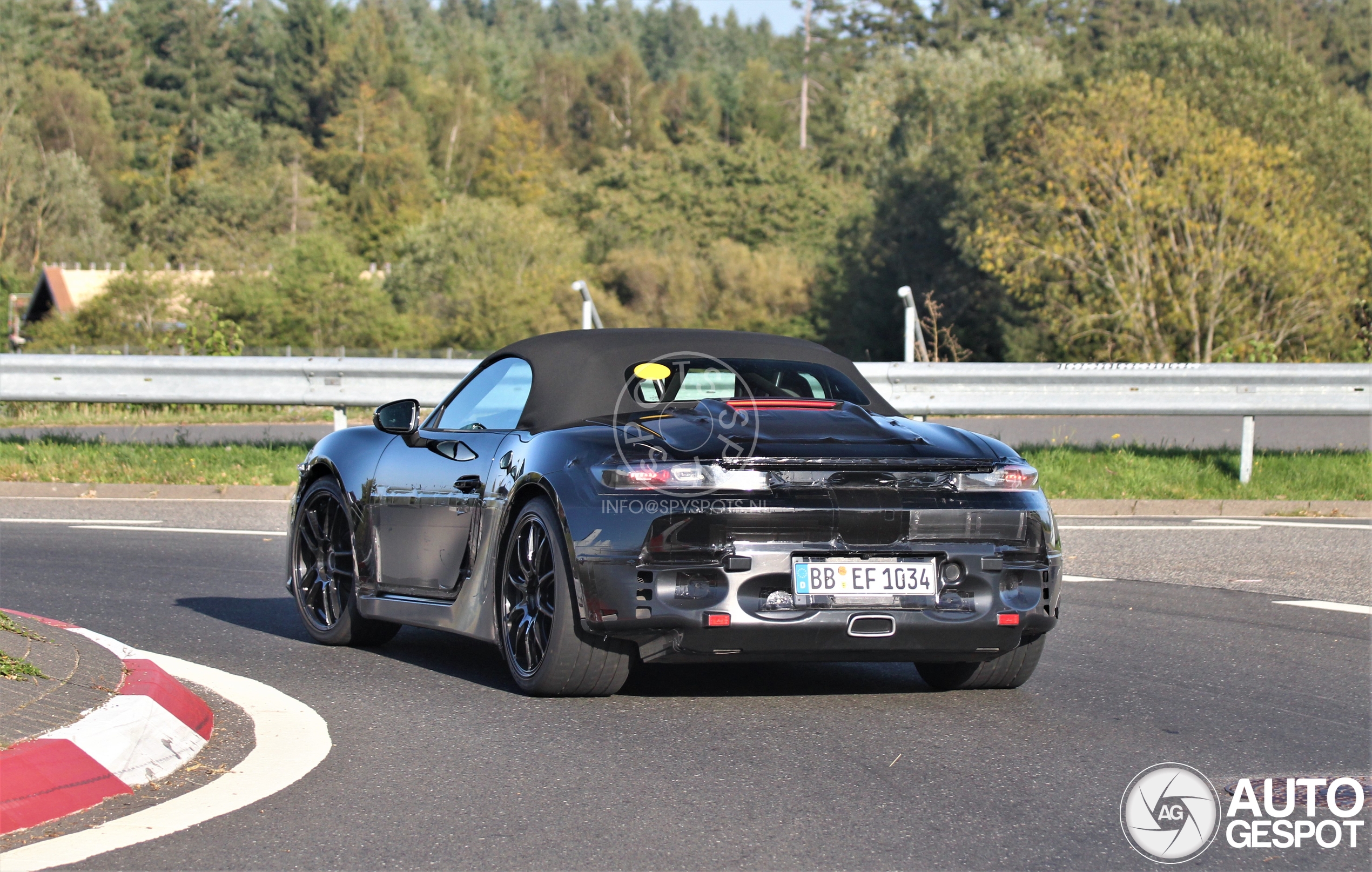 Porsche 718 Boxster EV 2025