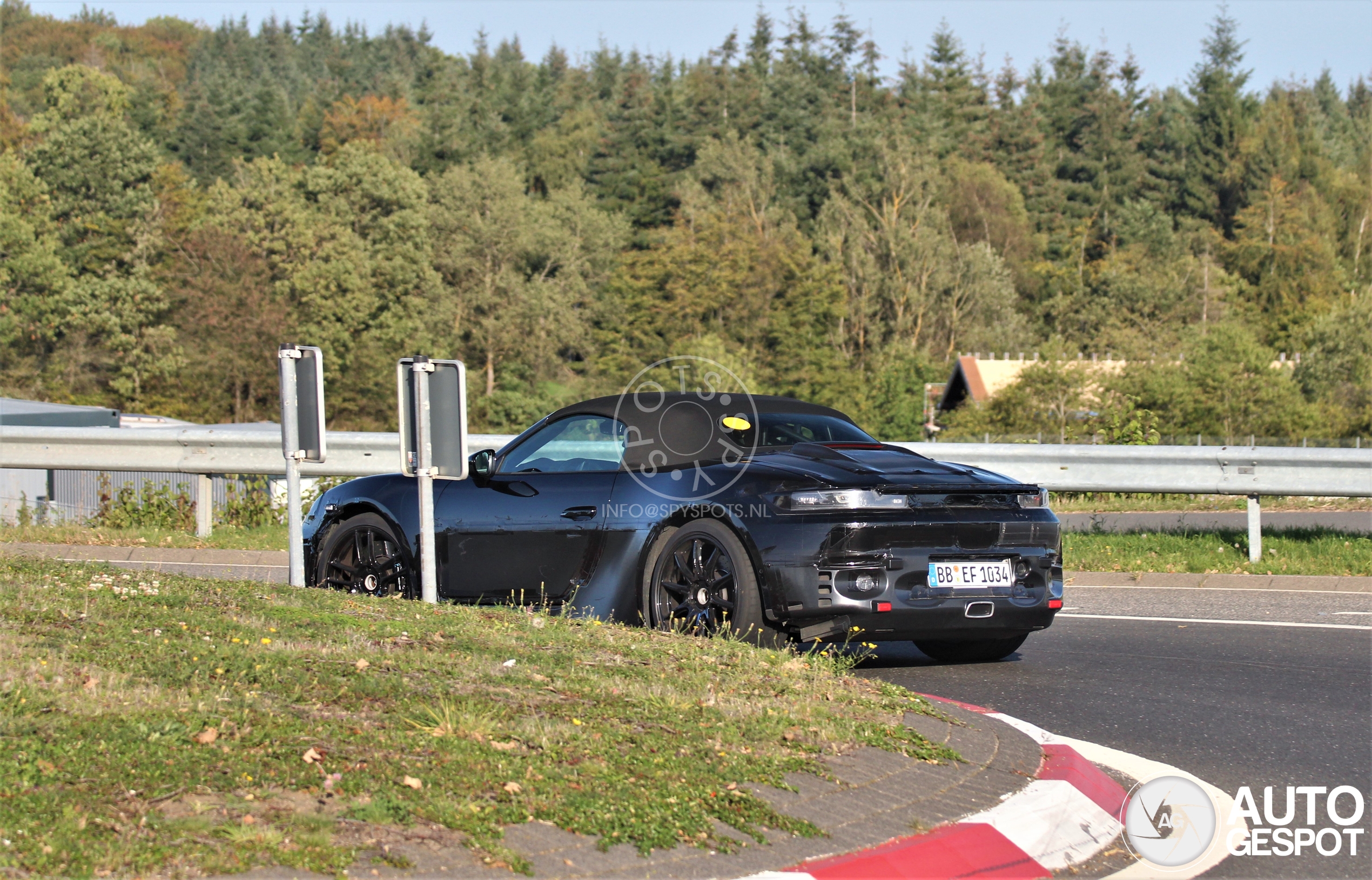 Porsche 718 Boxster EV 2025