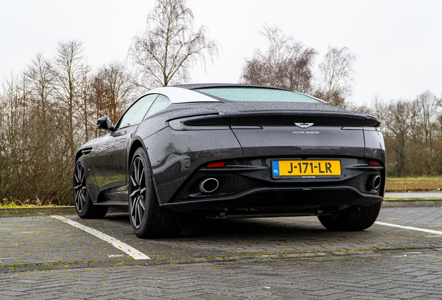 Aston Martin DB11