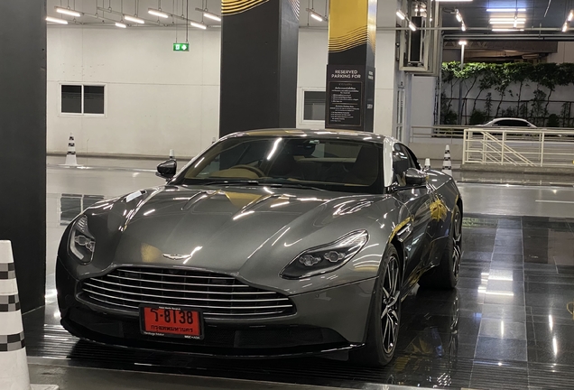 Aston Martin DB11