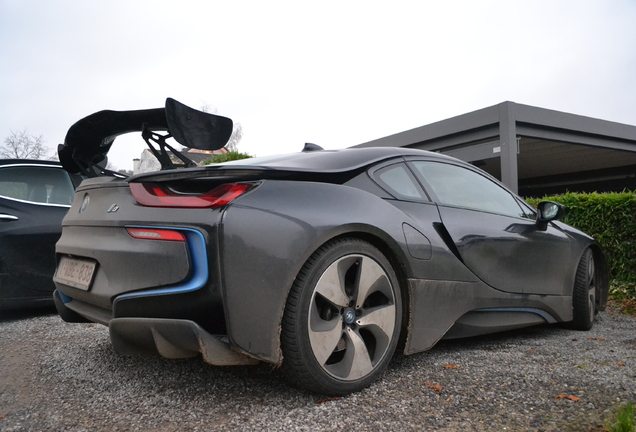 BMW i8