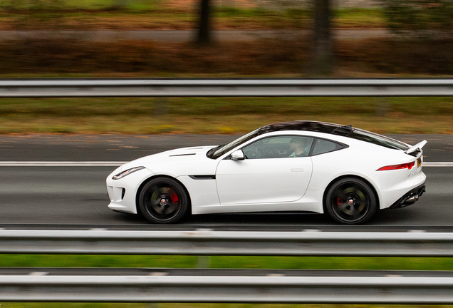 Jaguar F-TYPE R Coupé