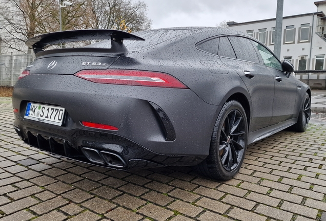 Mercedes-AMG GT 63 S X290