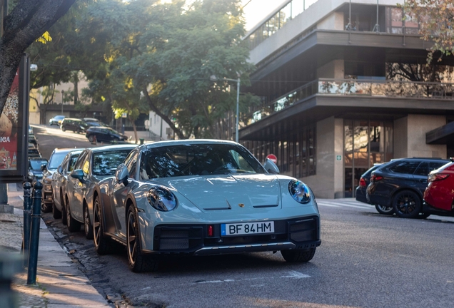 Porsche 992 Dakar