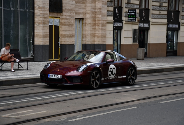 Porsche 992 Targa 4S Heritage Design Edition