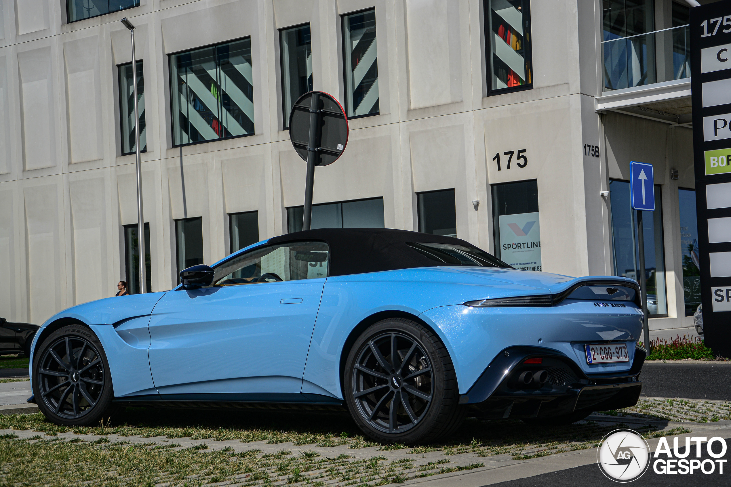 Aston Martin V8 Vantage Roadster 2020