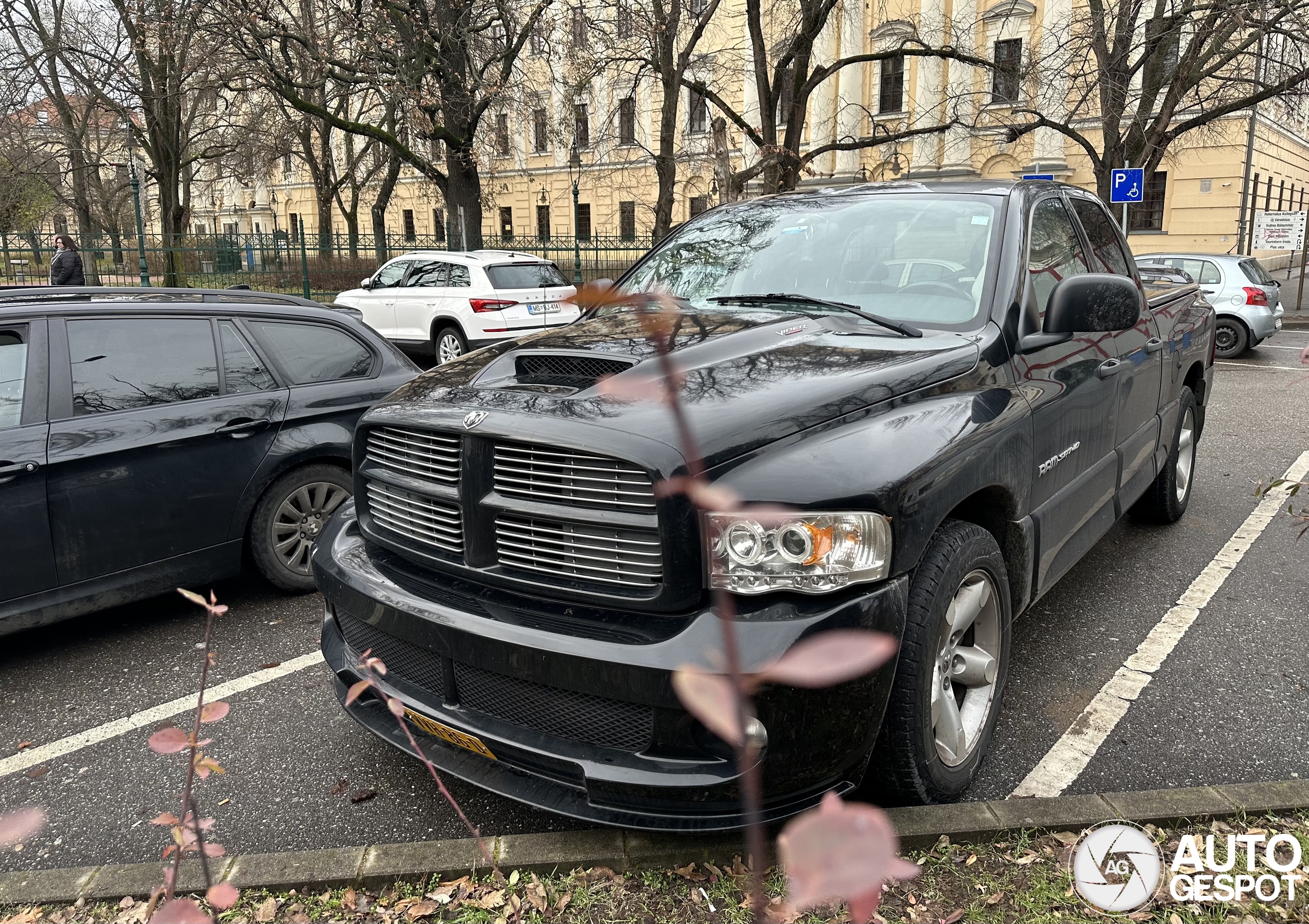 Dodge RAM SRT-10 Quad-Cab