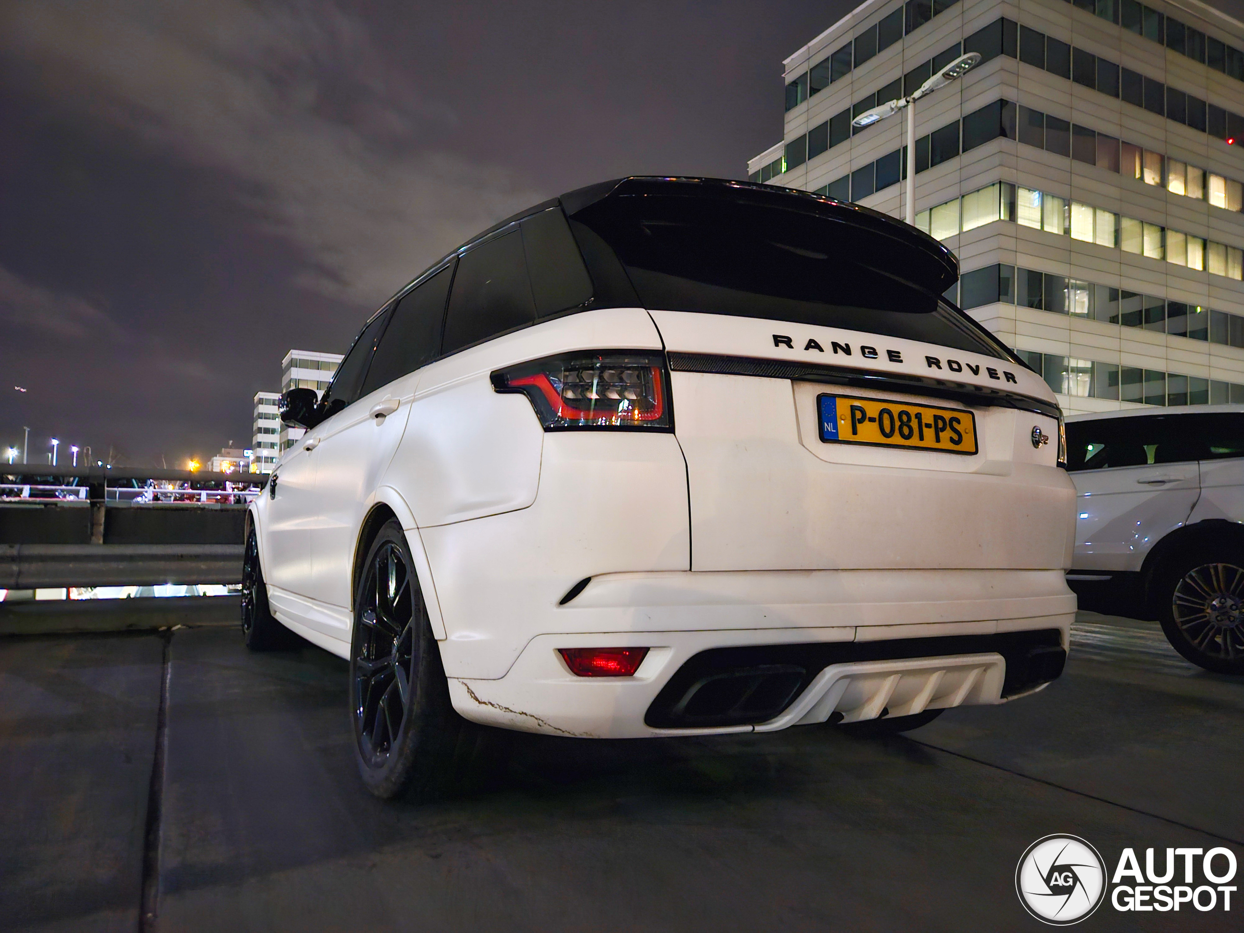 Land Rover Range Rover Sport SVR 2018 Carbon Edition