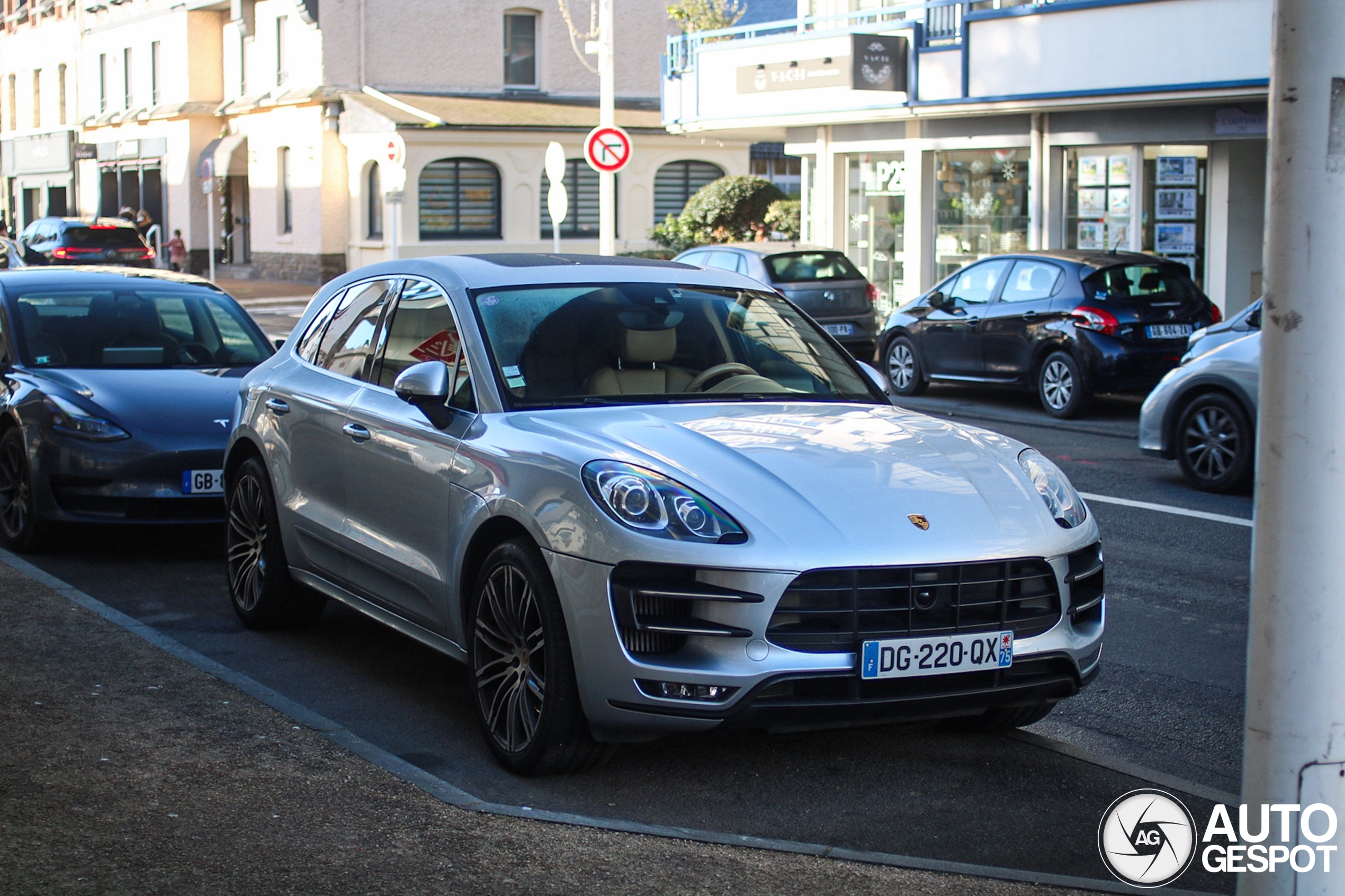 Porsche 95B Macan Turbo