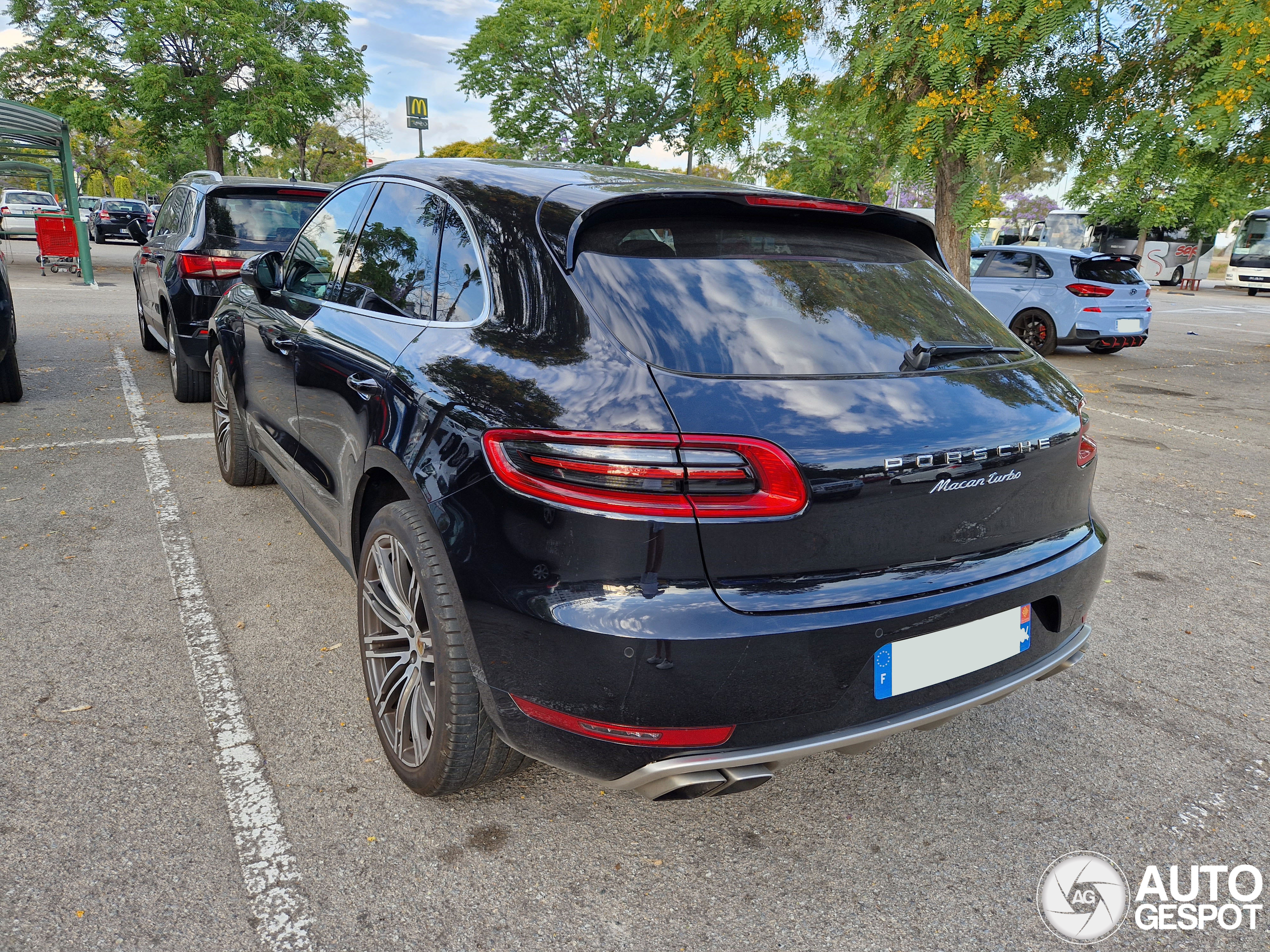 Porsche 95B Macan Turbo