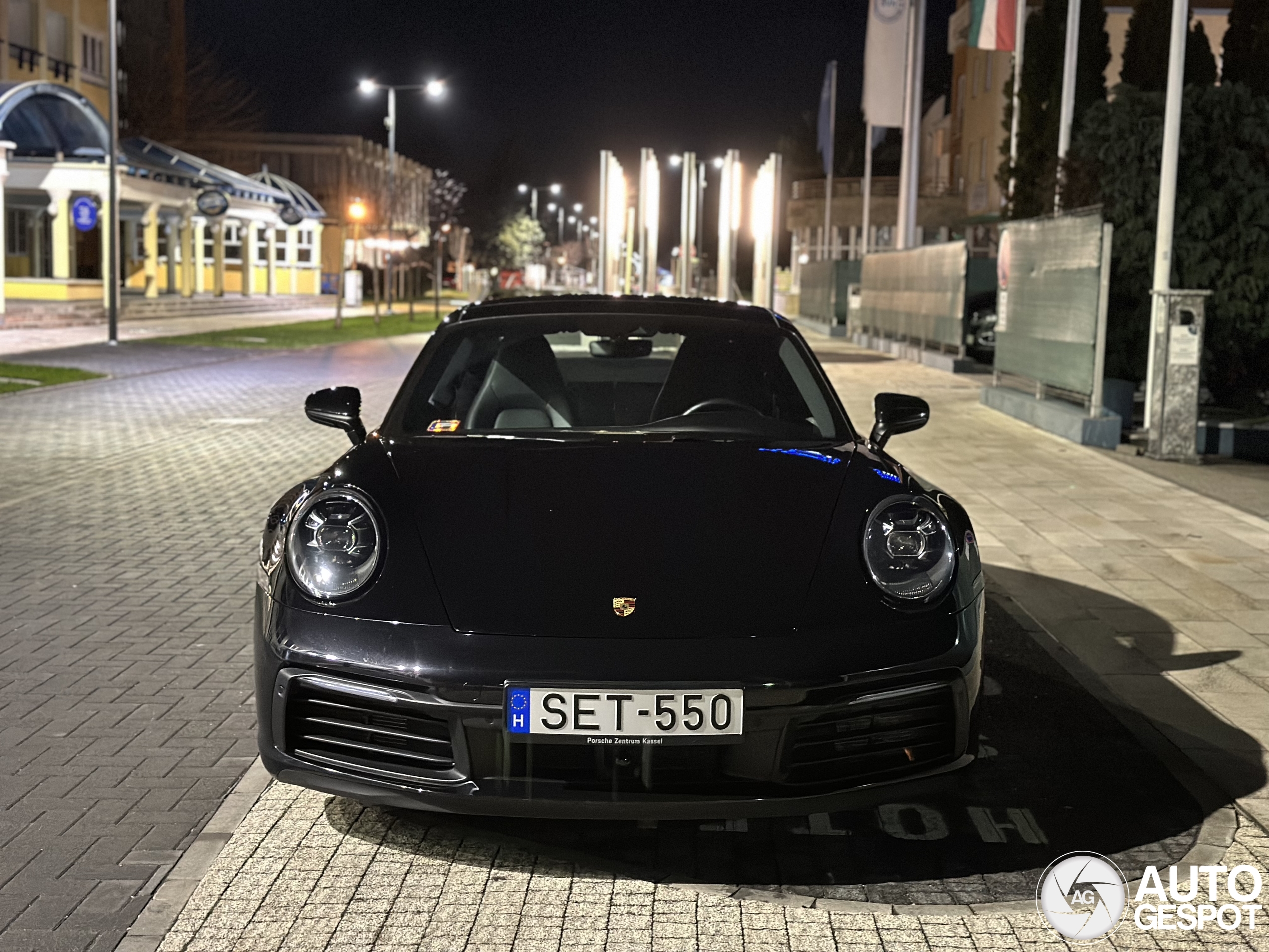 Porsche 992 Carrera 4S