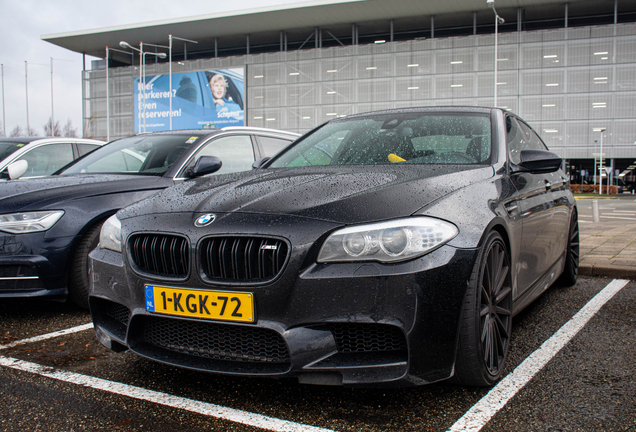 BMW M5 F10 2011