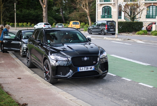 Jaguar F-PACE SVR