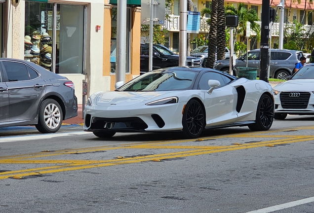 McLaren GT