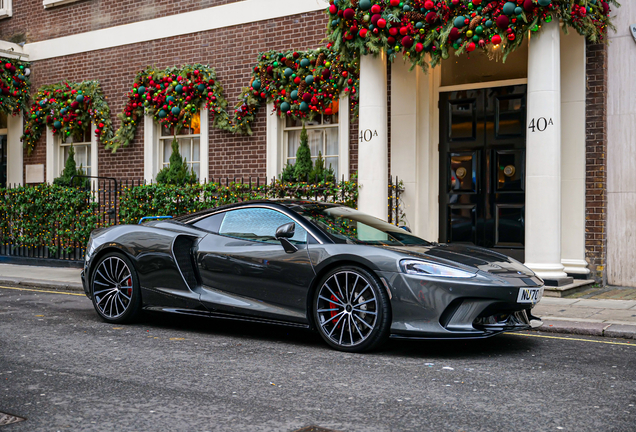 McLaren GT