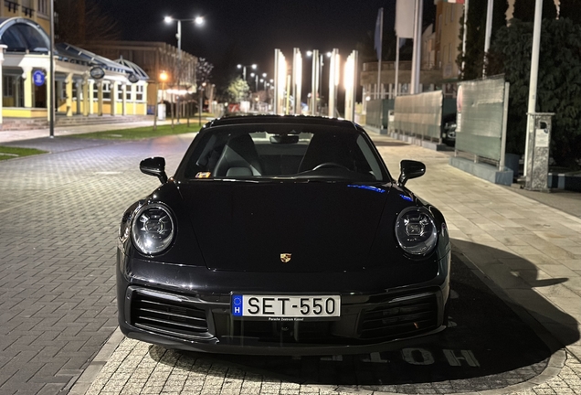 Porsche 992 Carrera 4S