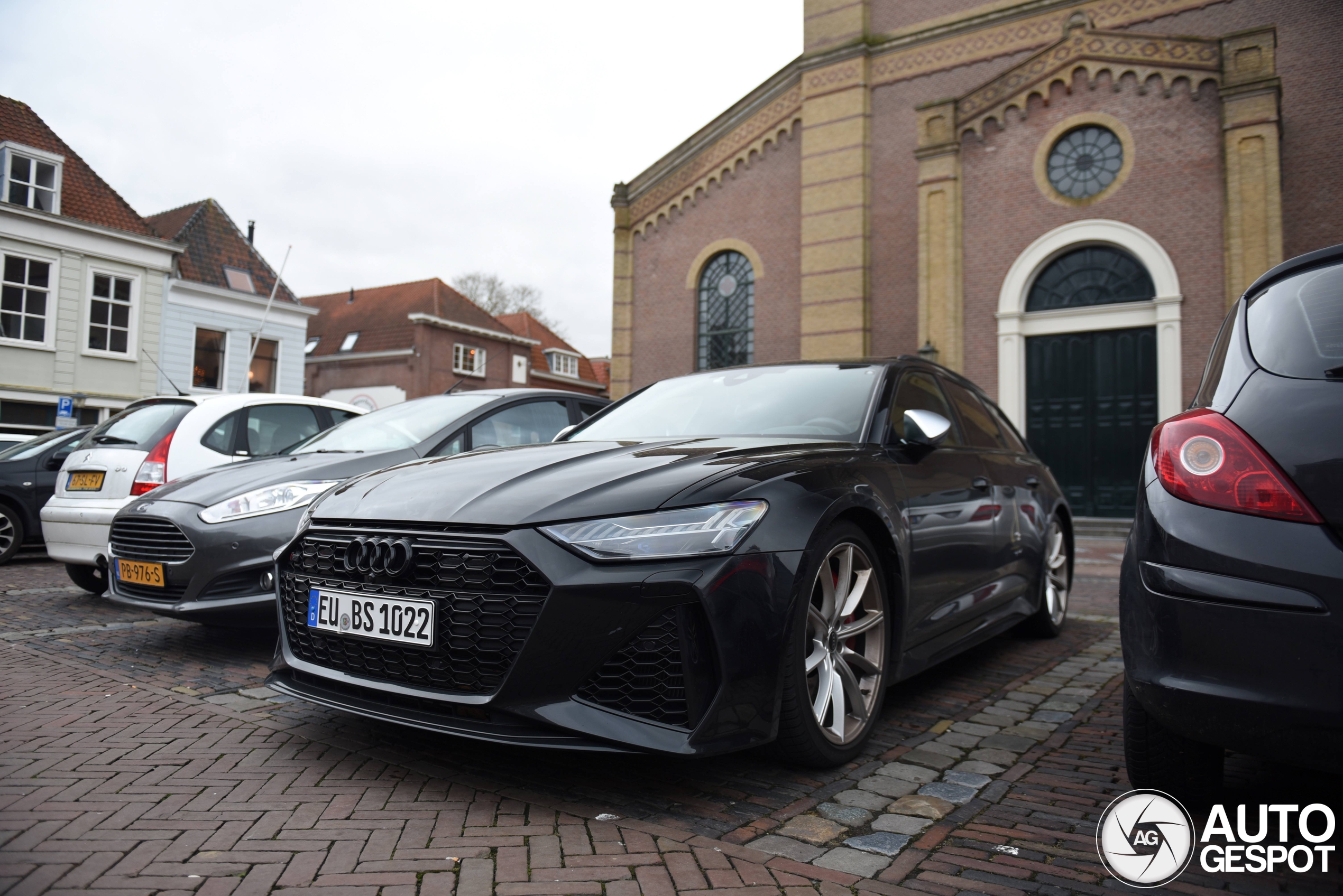 Audi RS6 Avant C8