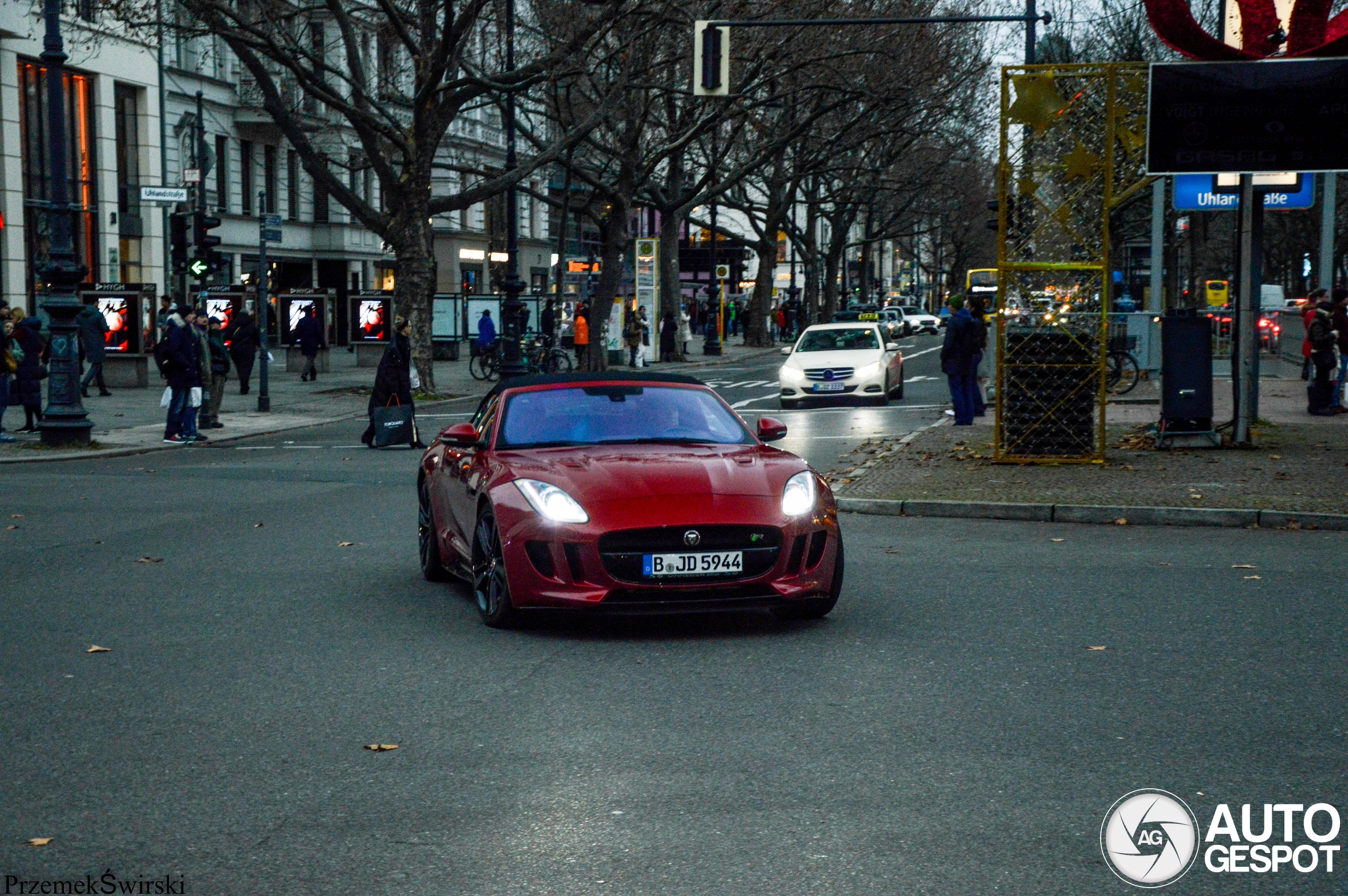 Jaguar F-TYPE R AWD Convertible