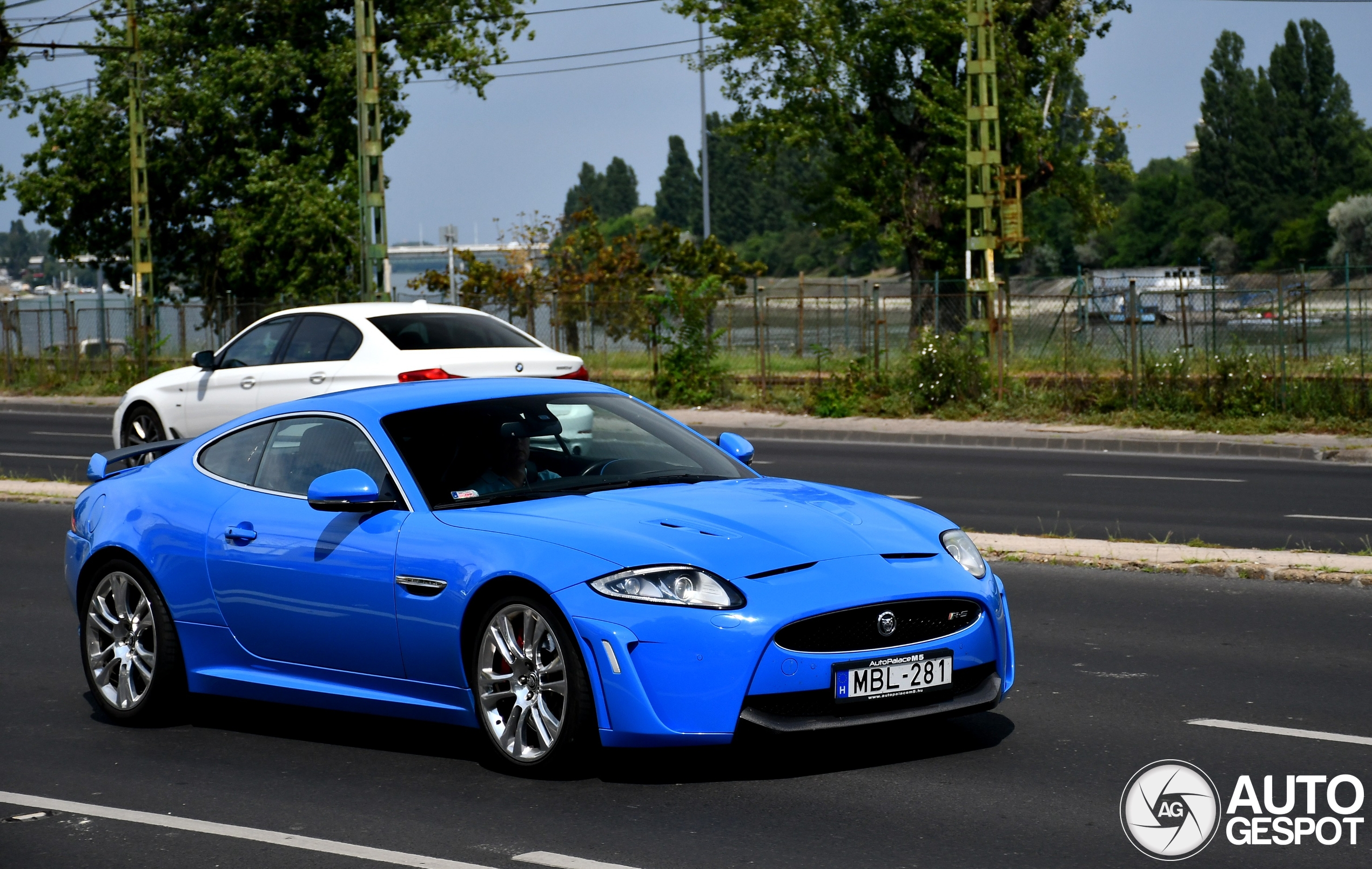 Jaguar XKR-S 2012